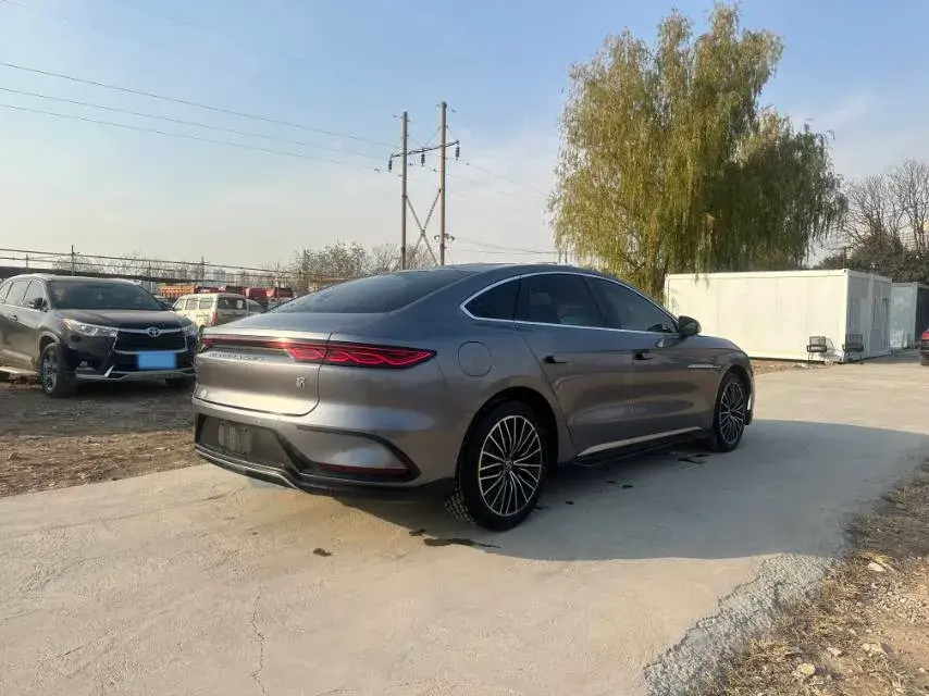 2022 VOLKSWAGEN TIGUAN thumbnail 4