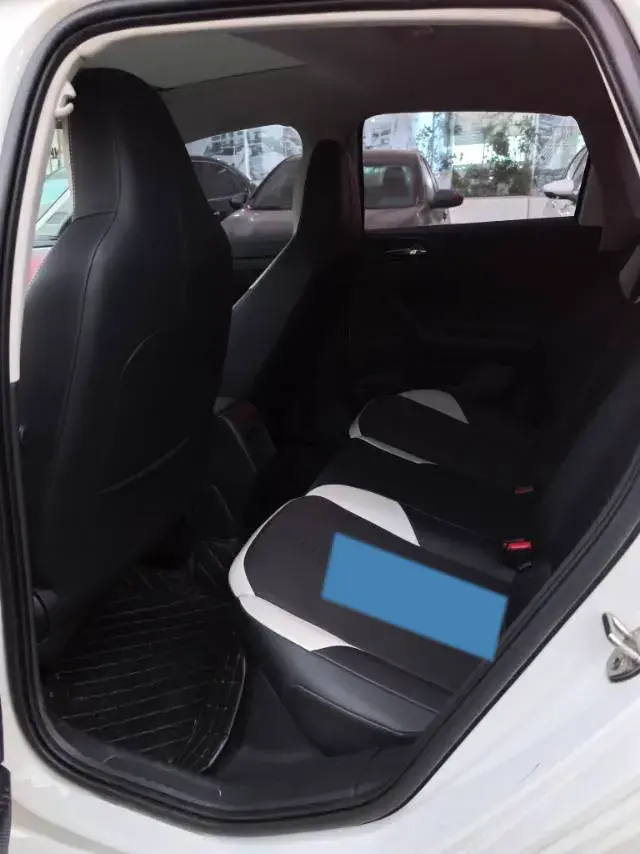 2023 VOLKSWAGEN POLO thumbnail 4