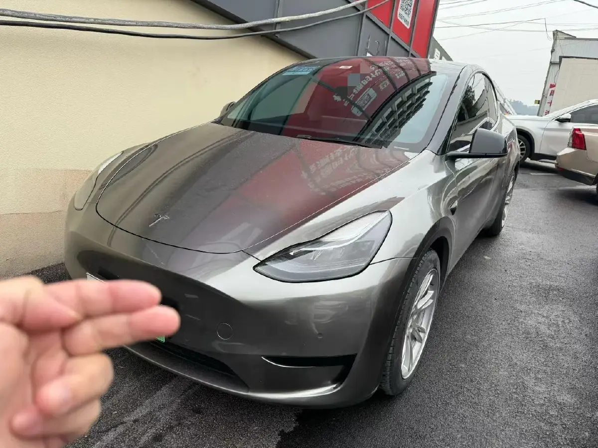 2022 Tesla Model Y BEV 60KWH