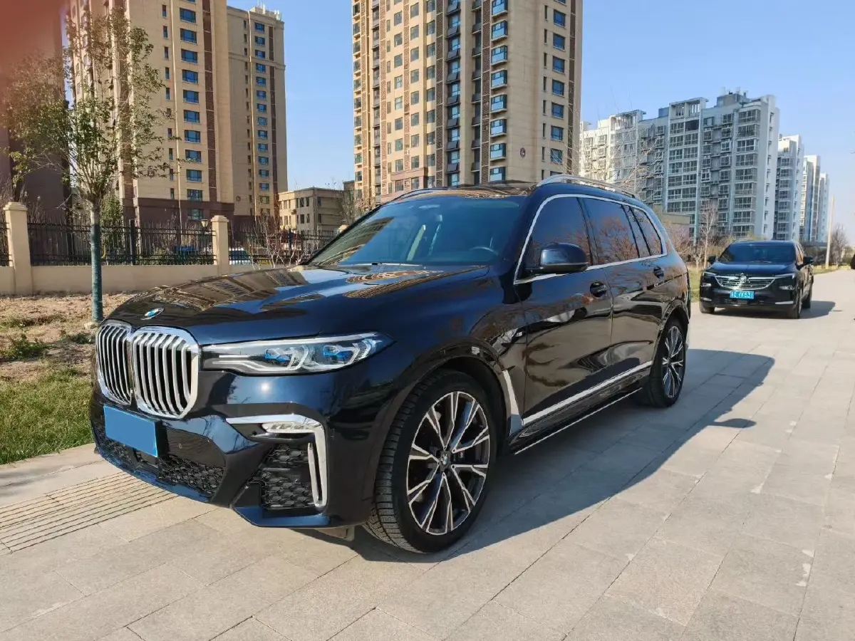 2021 BMW X7 3.0T 340HP L6 8AT