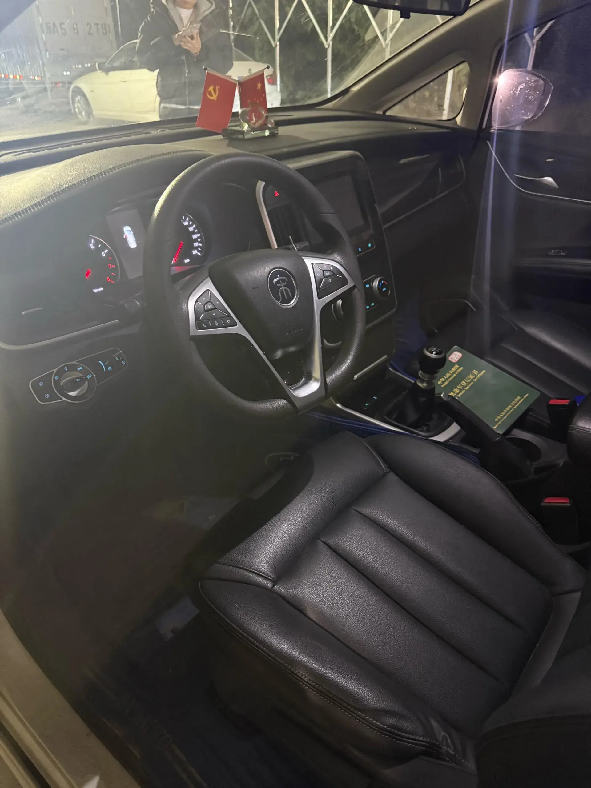 2018 BYD SONG thumbnail 4