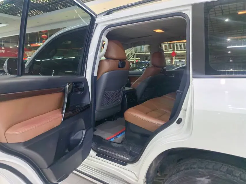 2015 Toyota Land Cruiser 4.0L 275HP V6 5AT,autocango,china used car exporter,china ev exporter,chinese used car exporter,chinese used ev exporter