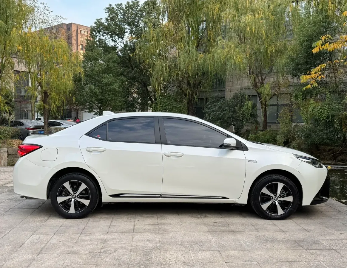 2019 Toyota Corolla Hybird E+ 1.8L 99HP L4 E-CVT PHEV 10.5KWH,autocango,china used car exporter,china ev exporter,chinese used car exporter,chinese used ev exporter