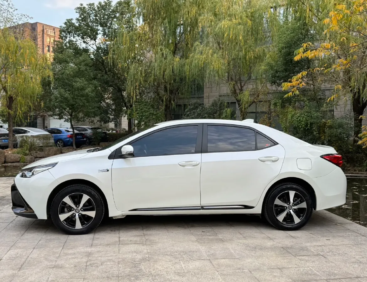 2019 Toyota Corolla Hybird E+ 1.8L 99HP L4 E-CVT PHEV 10.5KWH,autocango,china used car exporter,china ev exporter,chinese used car exporter,chinese used ev exporter