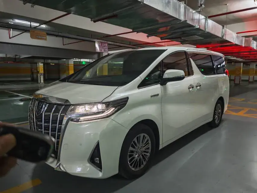 2021 Toyota Alphard 2.5L 117HP L4 E-CVT Hybrid