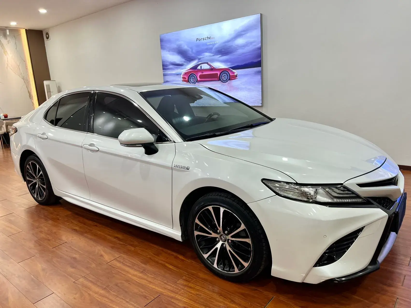 2021 TOYOTA CAMRY thumbnail 3