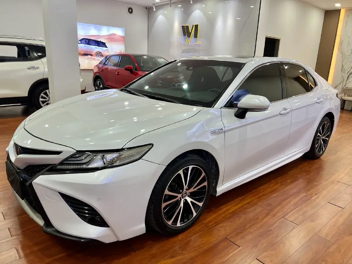 2021 Toyota Camry 2.5L 209HP L4 8AT