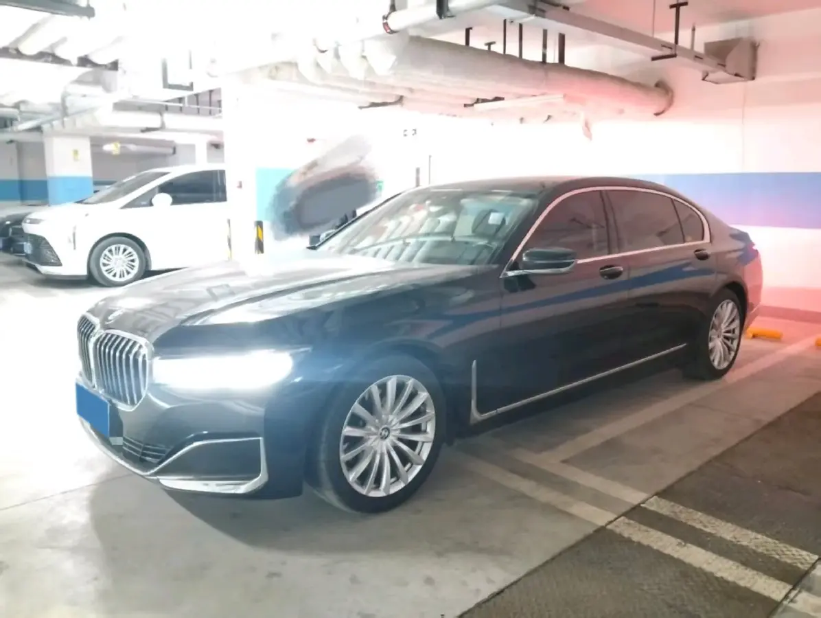 2019 BMW 7 Series 2.0T 265HP L4 8AT