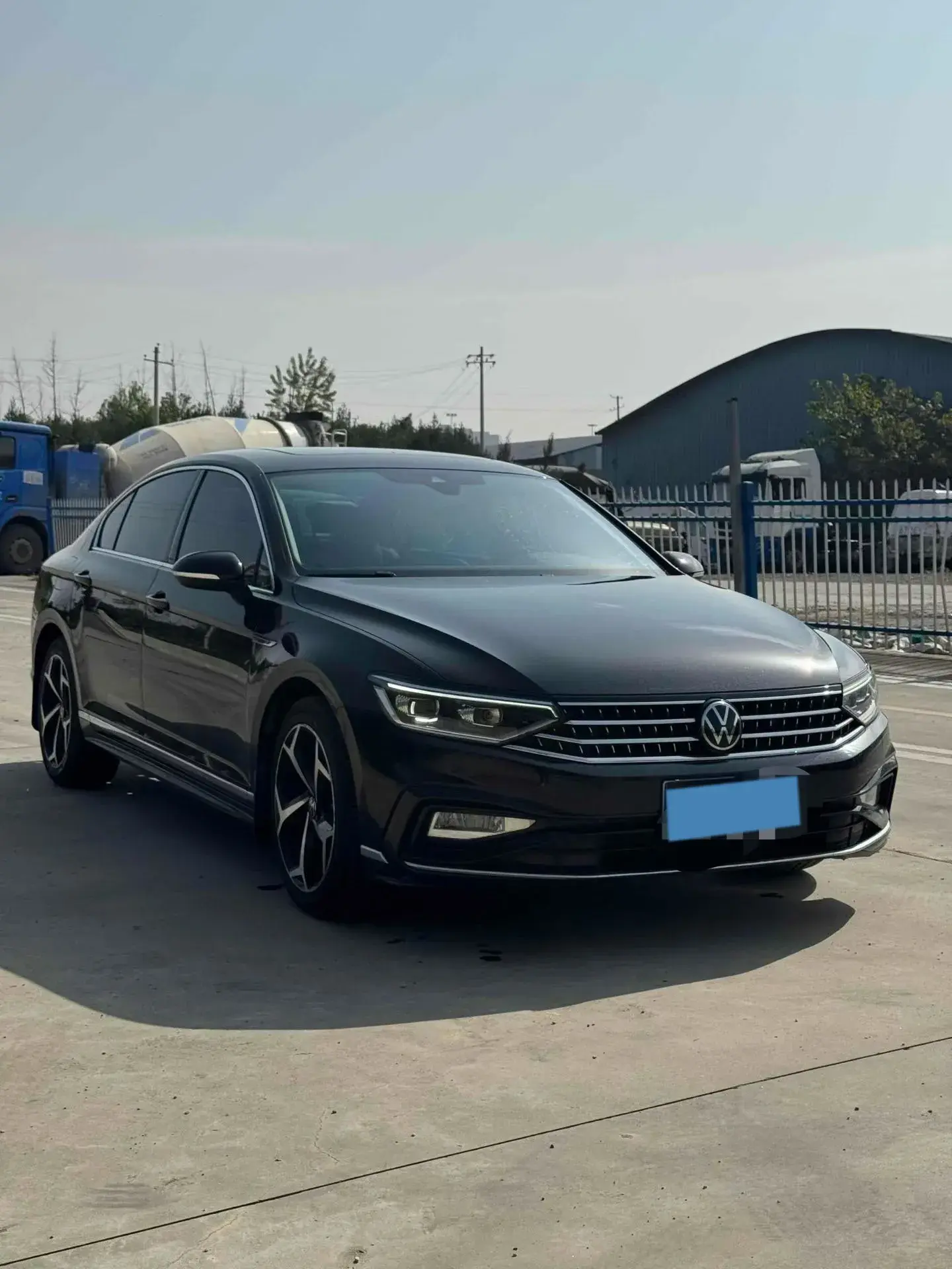 2023 VOLKSWAGEN MAGOTAN thumbnail 4