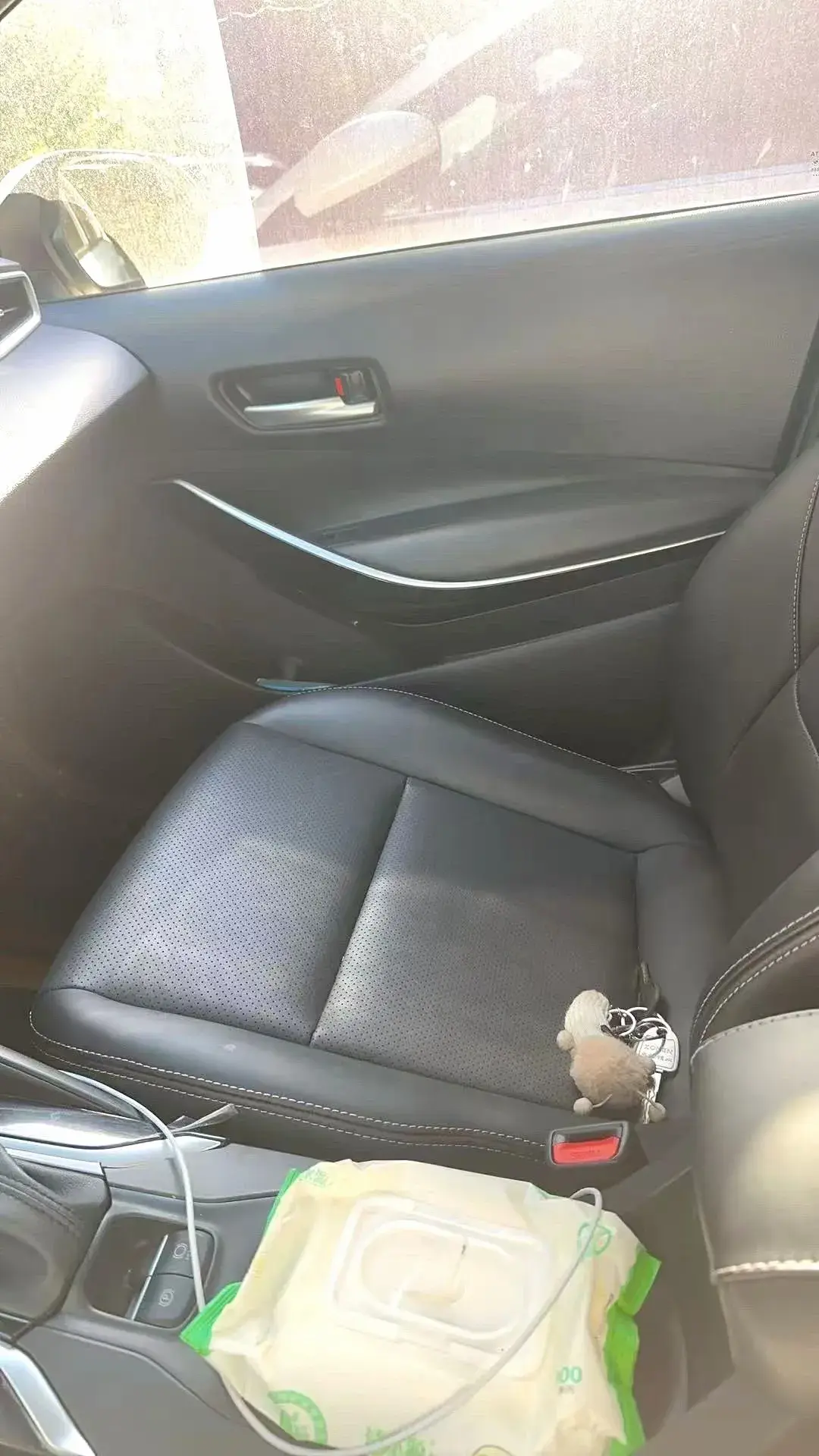 2023 TOYOTA COROLLA thumbnail 4