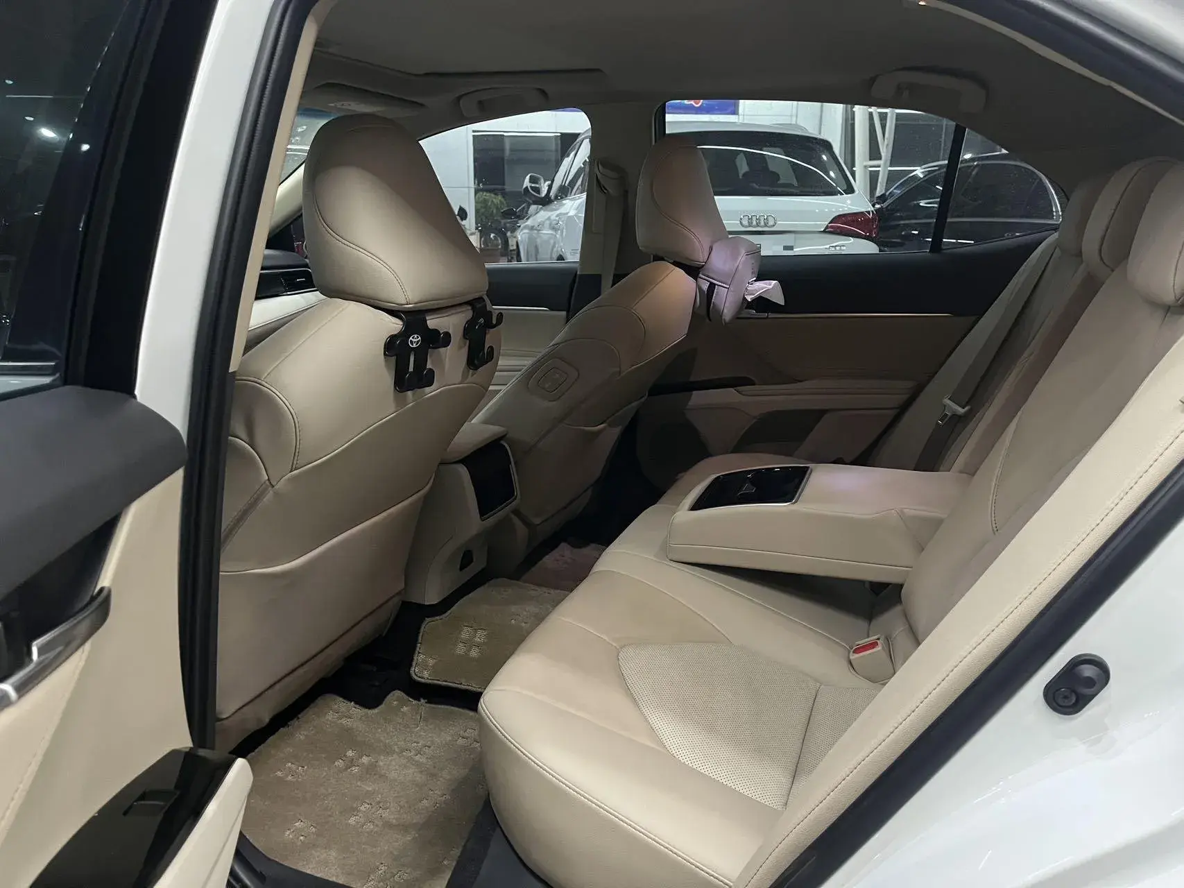 2021 TOYOTA CAMRY thumbnail 4