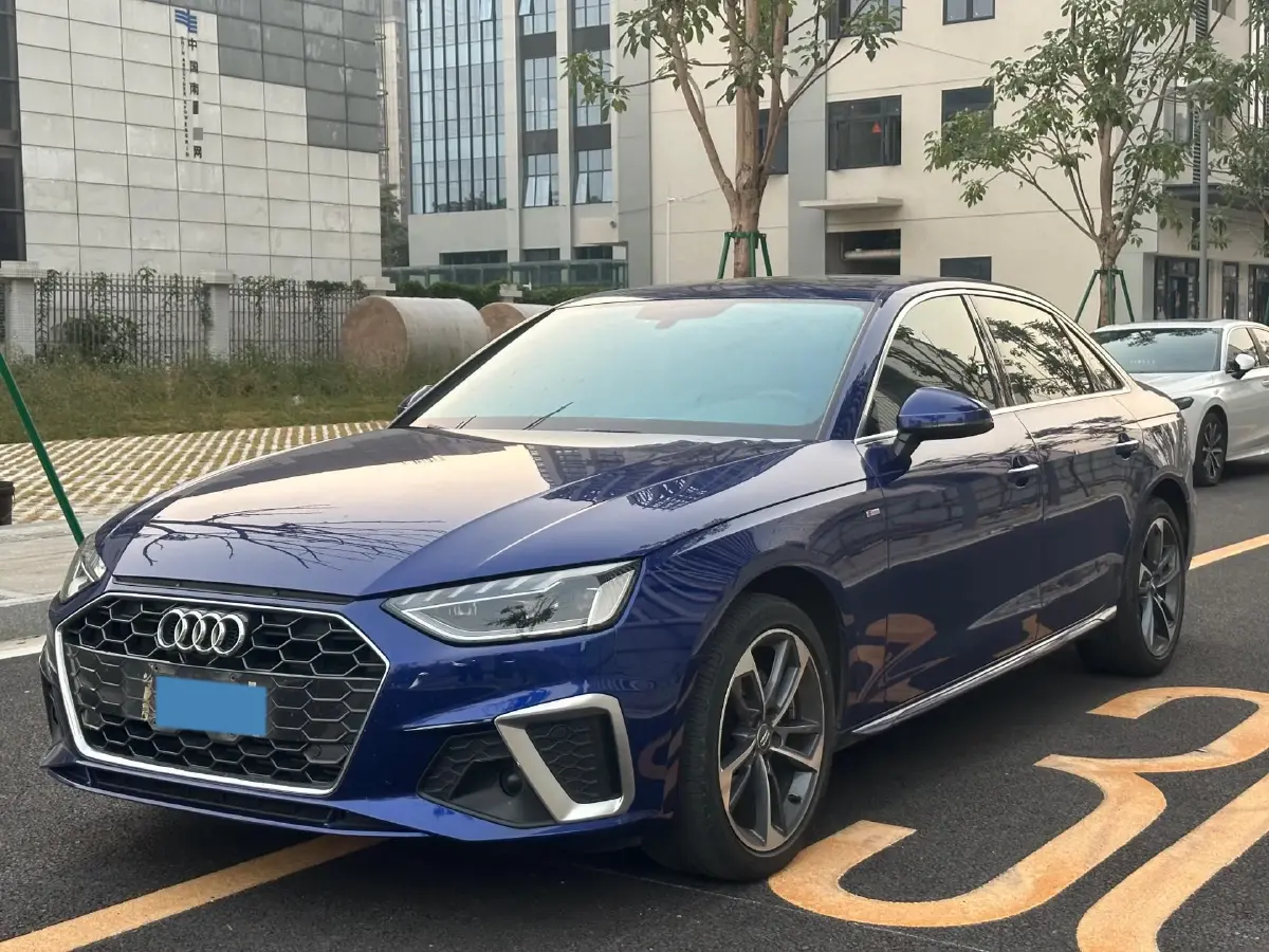 2020 Audi A4L 2.0T 190HP L4 7DCT