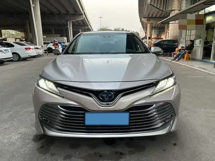 2019 TOYOTA CAMRY thumbnail 2