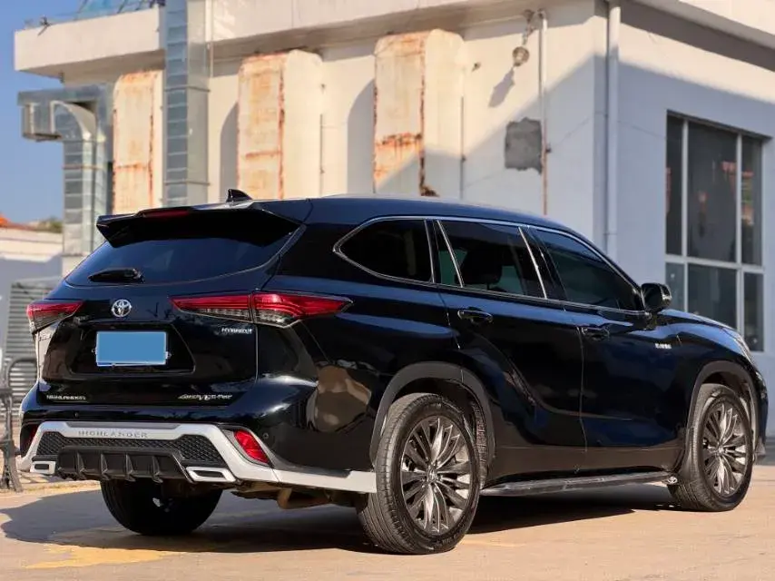 2022 TOYOTA HIGHLANDER thumbnail 4