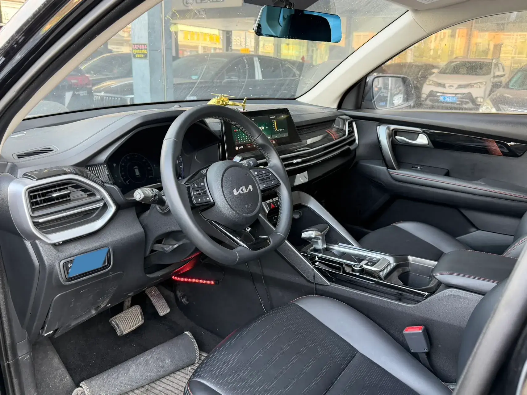 2021 KIA SPORTAGE thumbnail 3