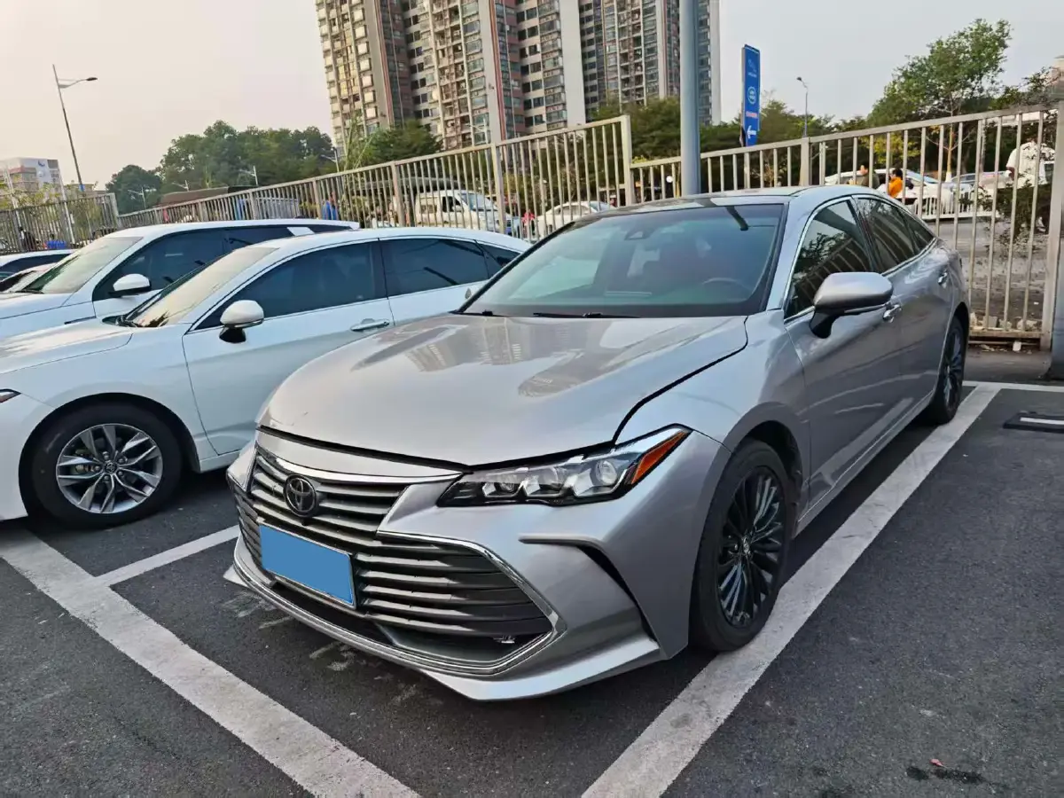 2019 Toyota Avalon 2.5L 209HP L4 8AT