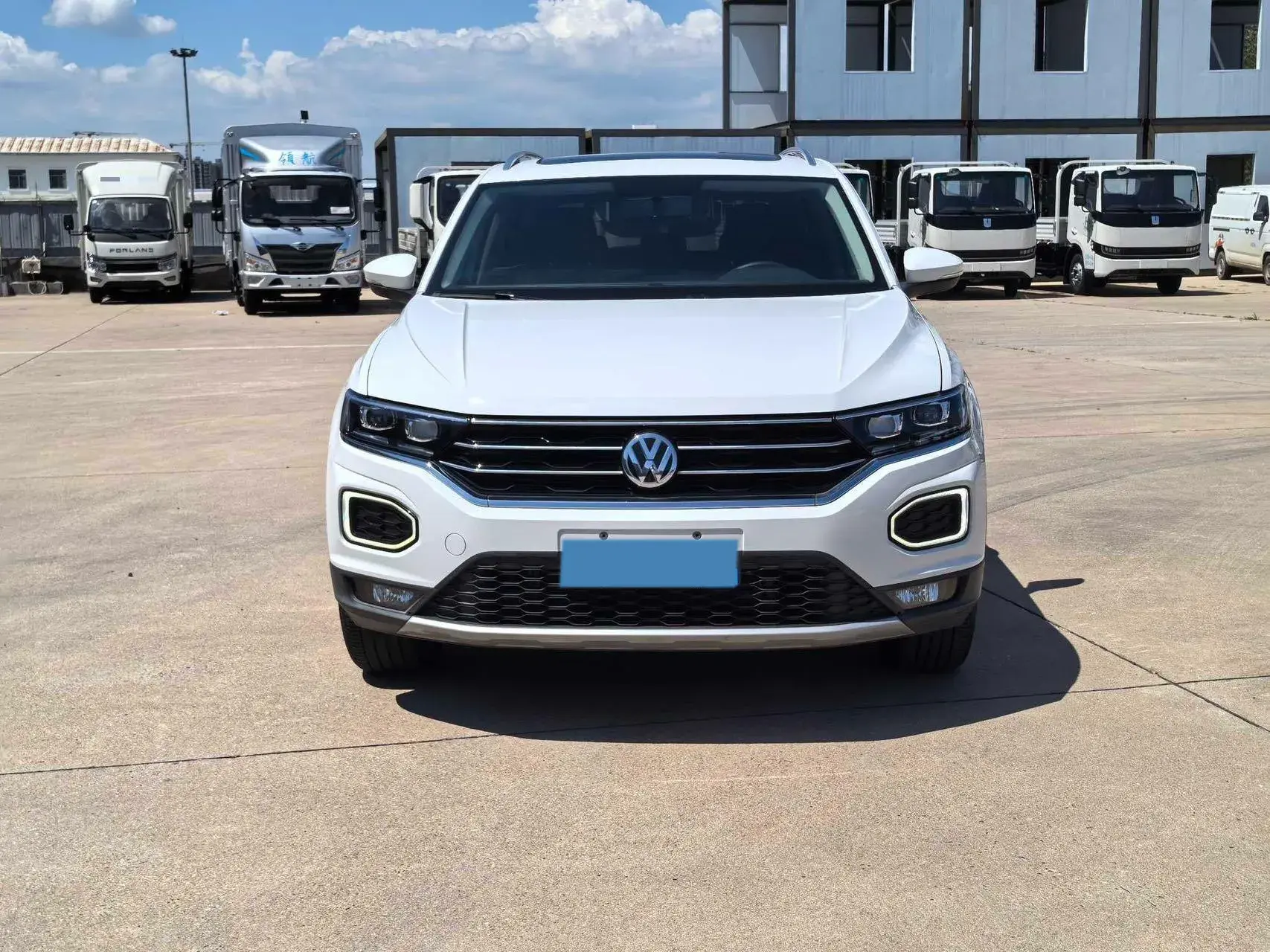 2020 VOLKSWAGEN T-ROC thumbnail 2