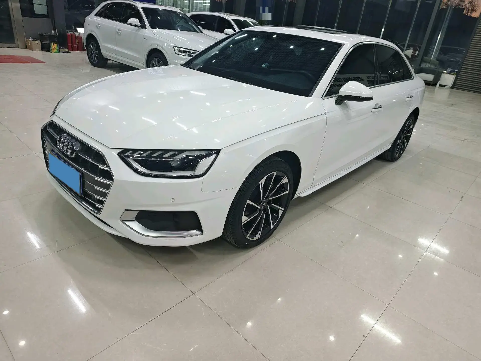 2020 AUDI A4L view 1