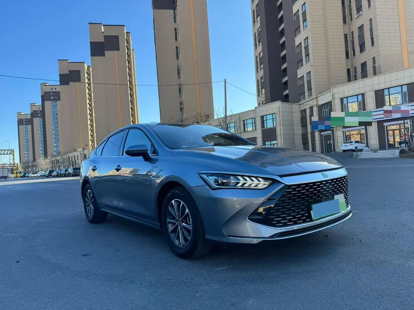 2024 BYD QINL thumbnail 2