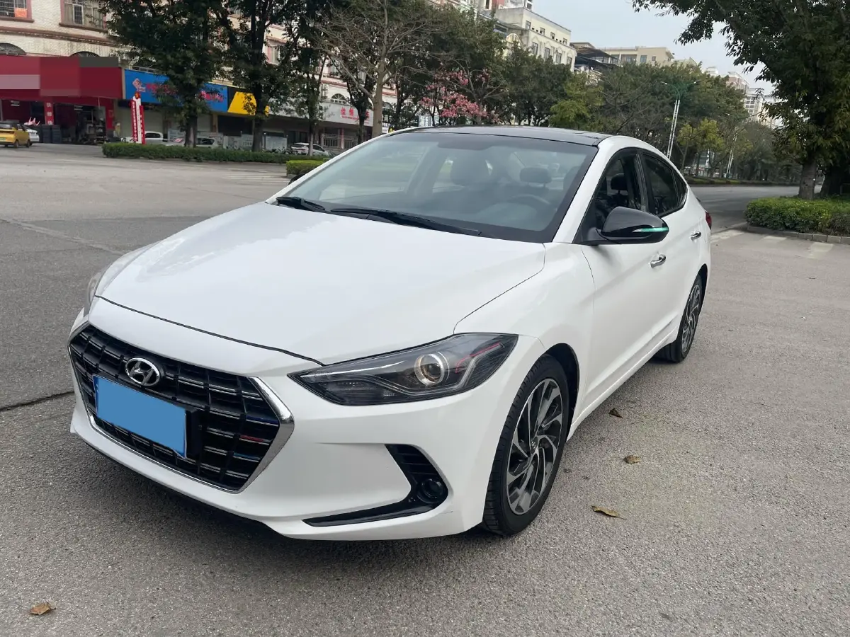 2019 Hyundai Elantra 1.5L 115HP L4 CVT