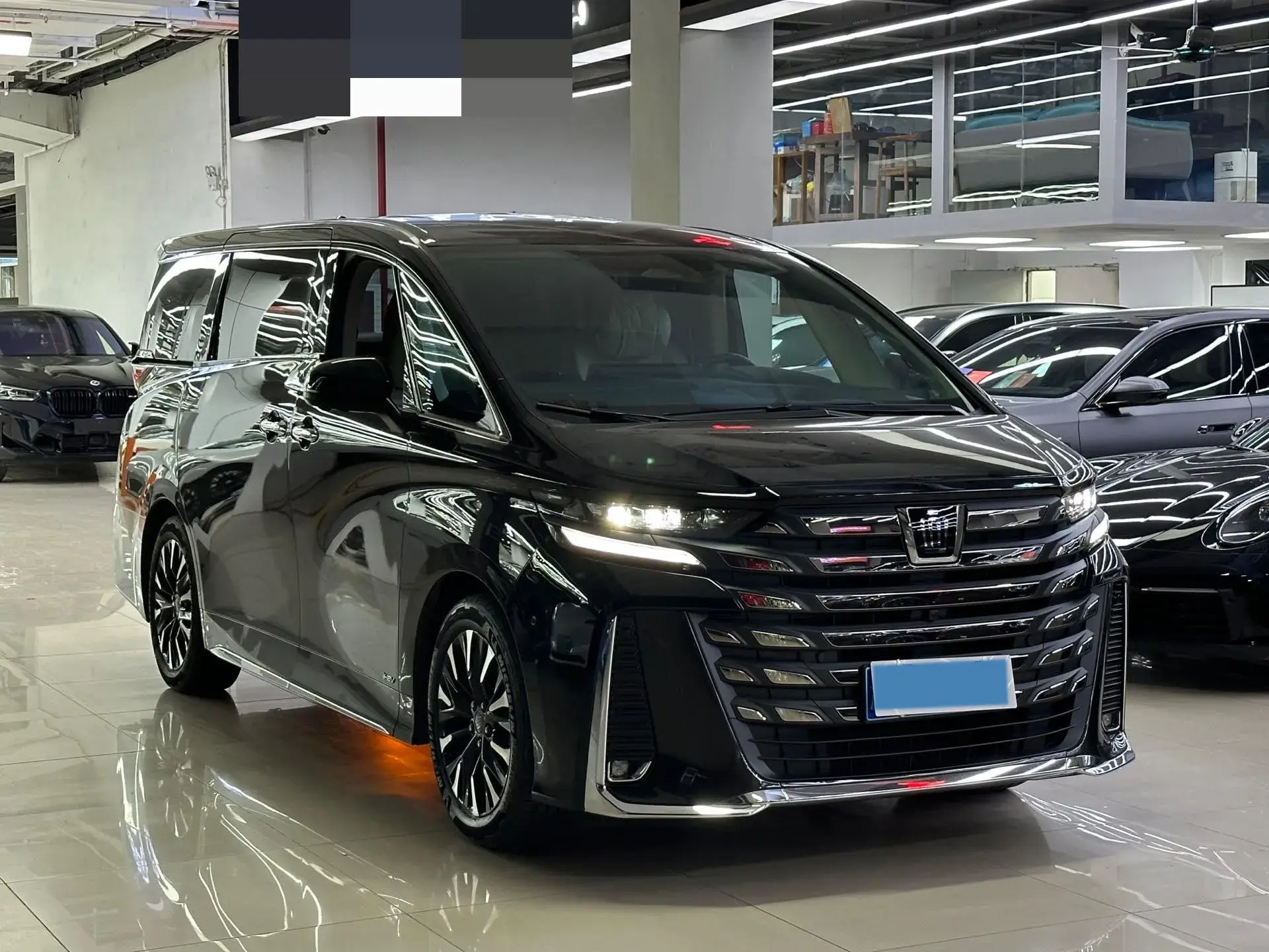 2025 TOYOTA ALPHARD thumbnail 2