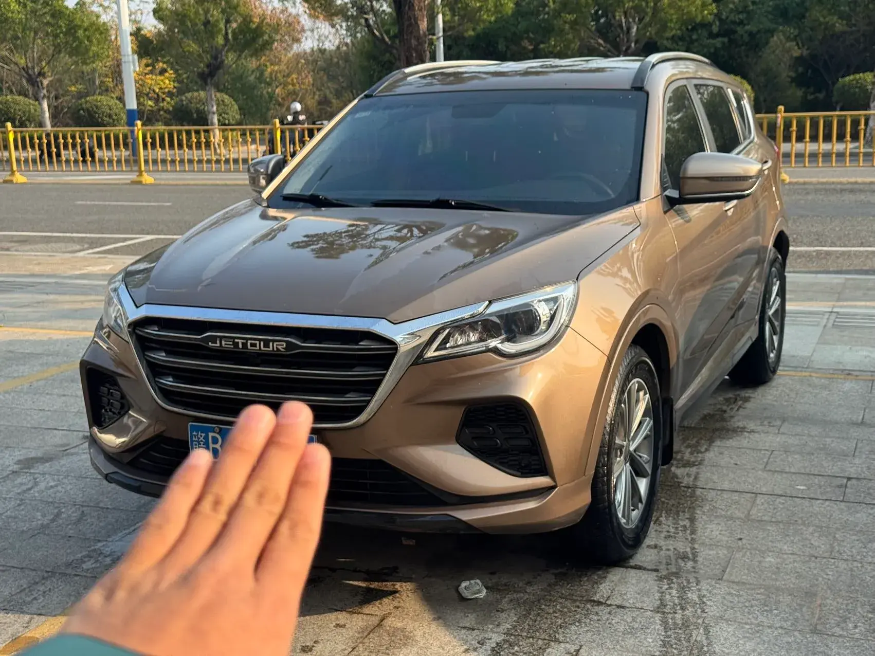 2020 JETOUR X70 view 1