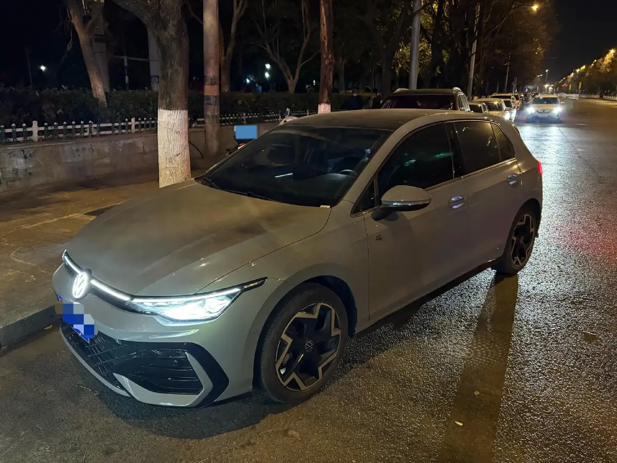 2025 Volkswagen Golf 1.5T 160HP L4 7DCT