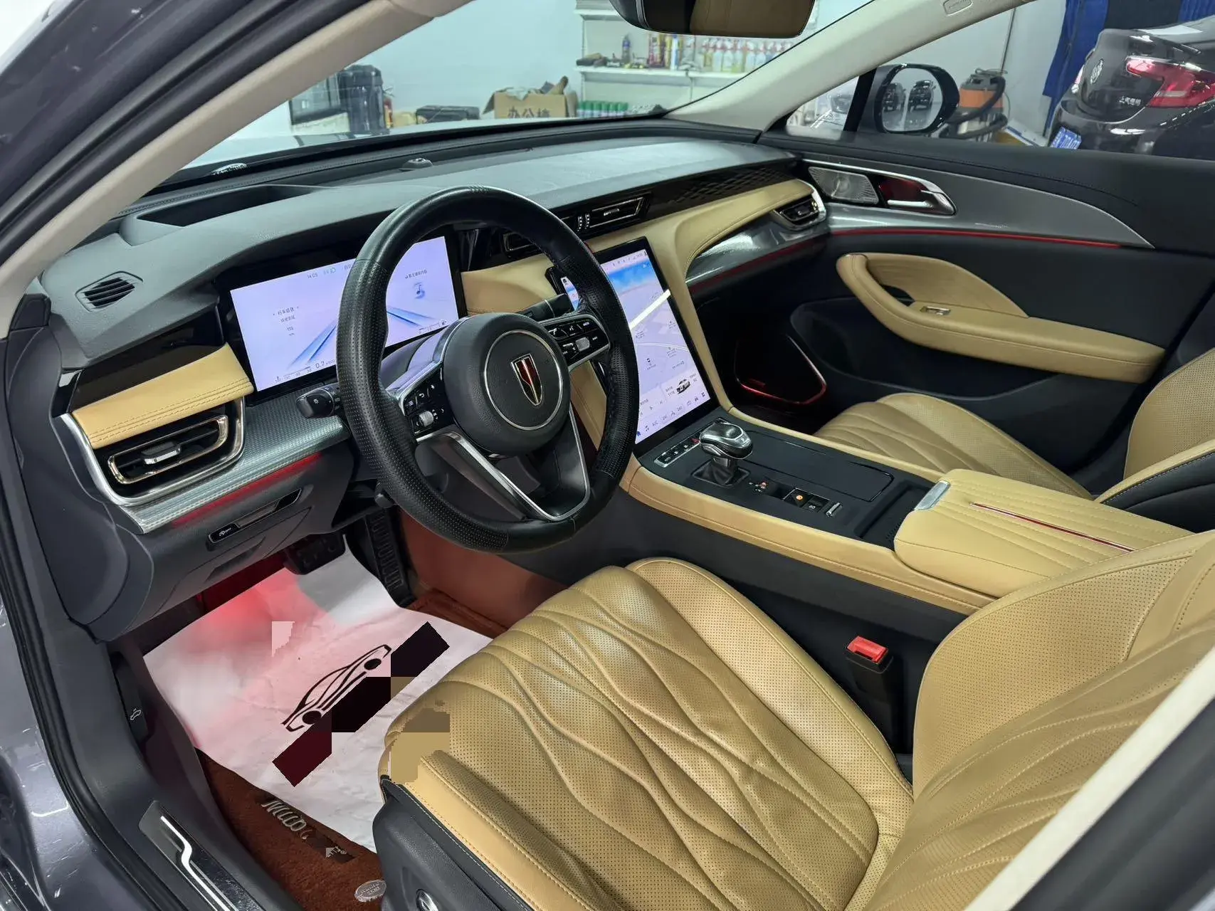 2023 HONGQI H5 thumbnail 3