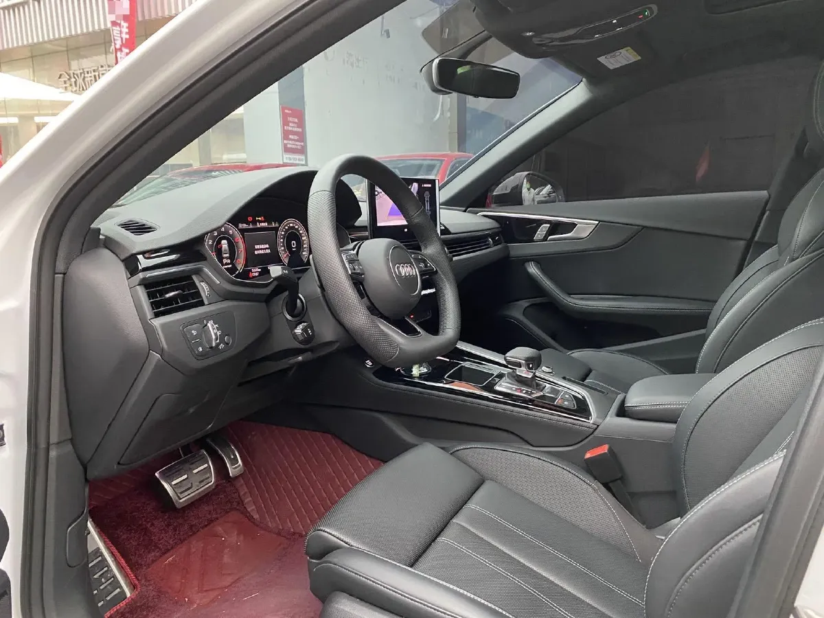 2024 Audi A4L 2.0T 190HP L4 7DCT,autocango,china used car exporter,china ev exporter,chinese used car exporter,chinese used ev exporter