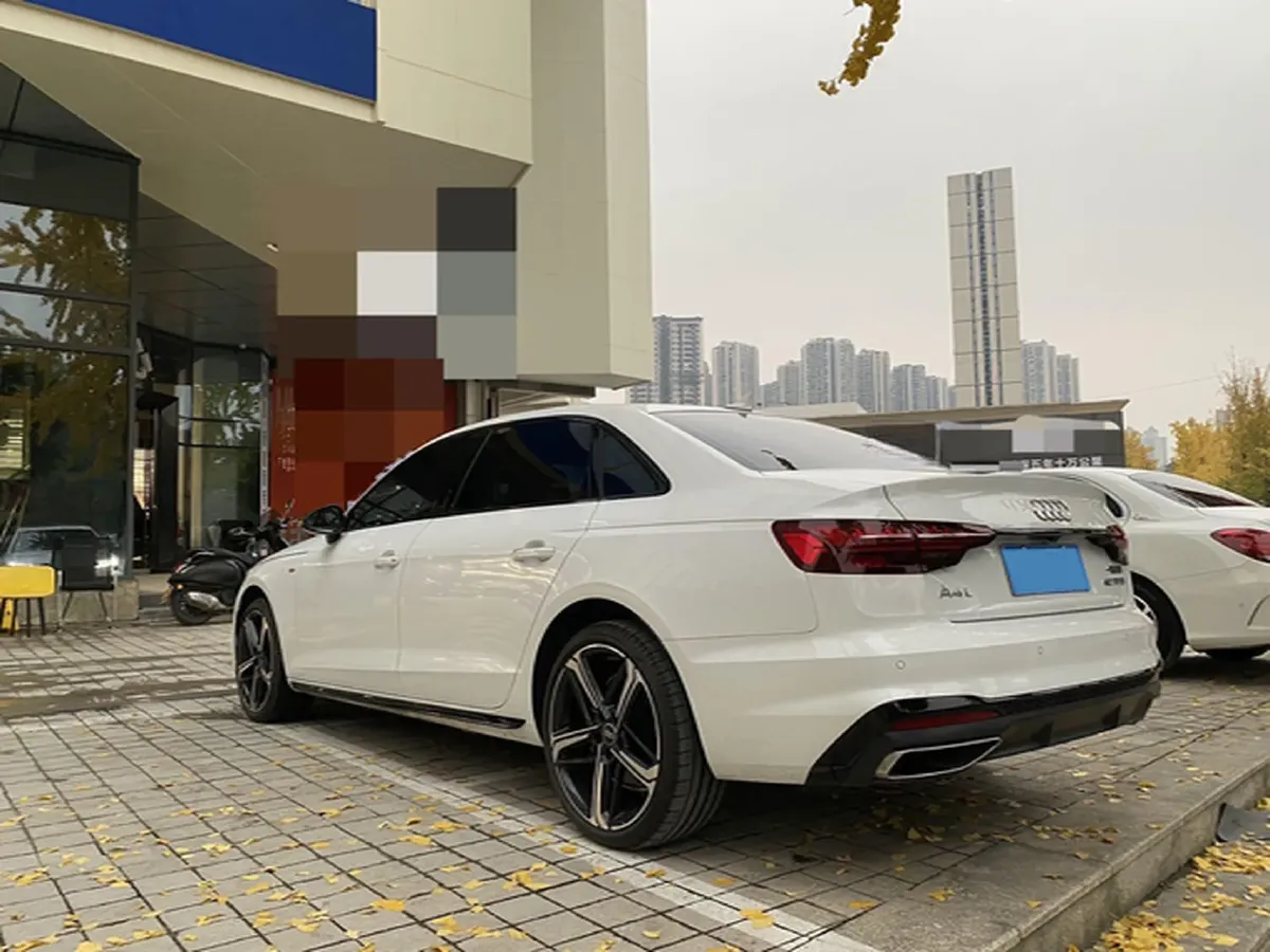 2024 Audi A4L 2.0T 190HP L4 7DCT,autocango,china used car exporter,china ev exporter,chinese used car exporter,chinese used ev exporter