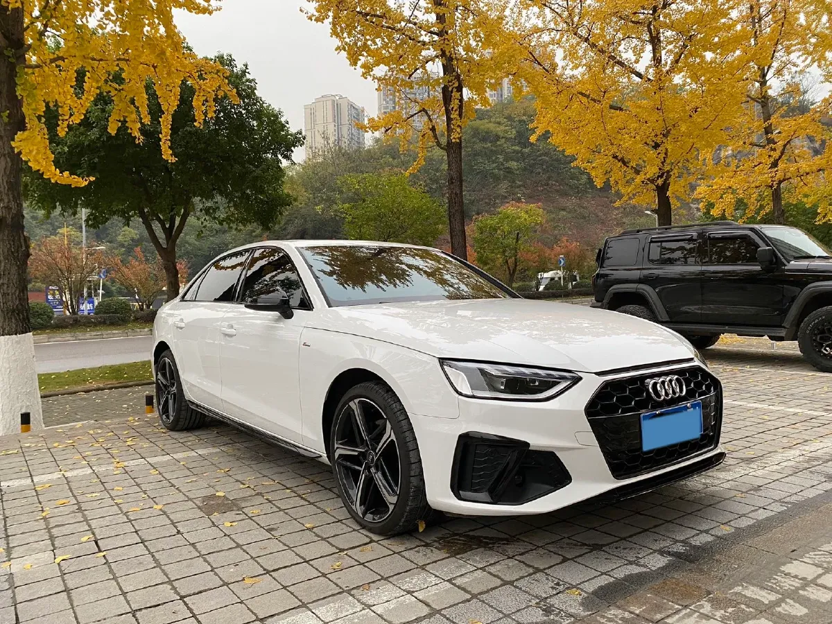 2024 Audi A4L 2.0T 190HP L4 7DCT,autocango,china used car exporter,china ev exporter,chinese used car exporter,chinese used ev exporter