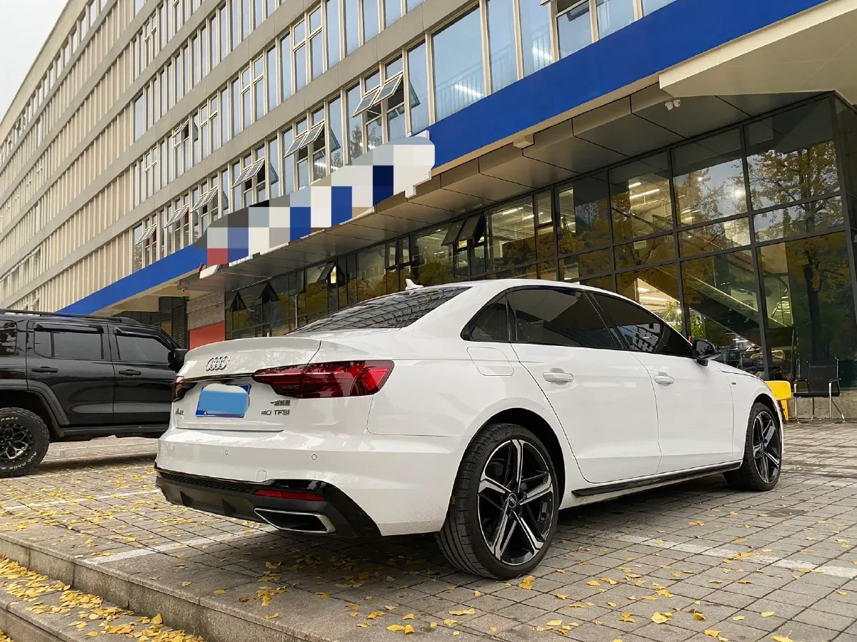 2024 Audi A4L 2.0T 190HP L4 7DCT,autocango,china used car exporter,china ev exporter,chinese used car exporter,chinese used ev exporter