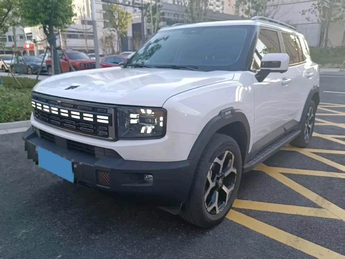 2025 MAXUS XinTu V70 2.0T 150HP L4 9AT