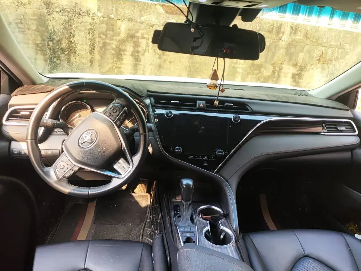 2019 TOYOTA CAMRY thumbnail 4