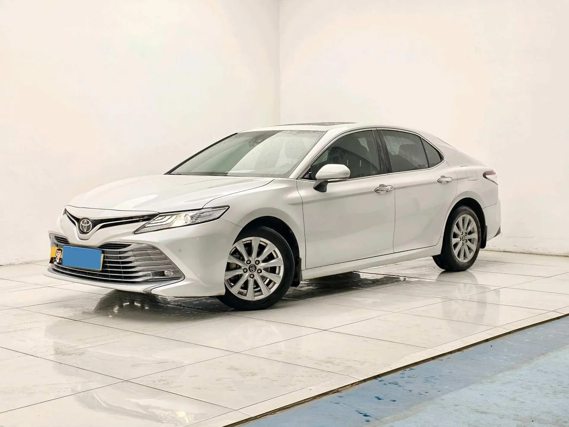 2019 TOYOTA CAMRY view 1