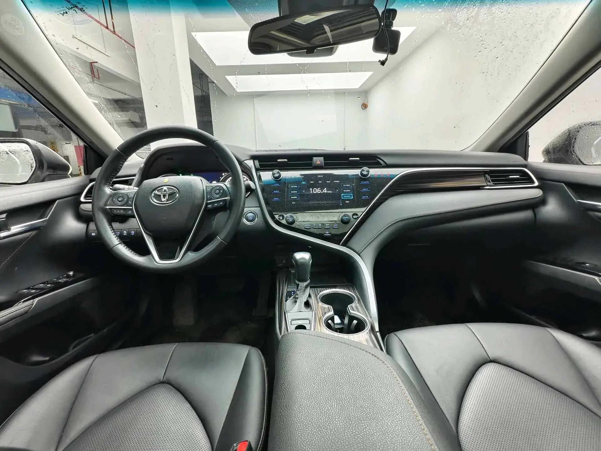 2019 TOYOTA CAMRY thumbnail 4