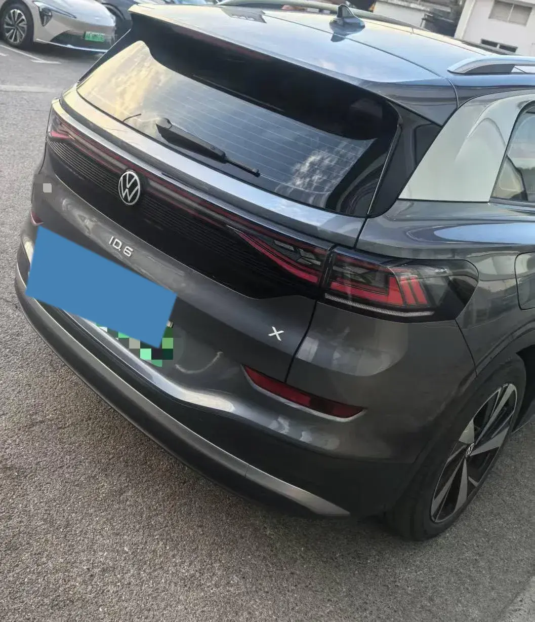 2021 VOLKSWAGEN ID.6 thumbnail 3