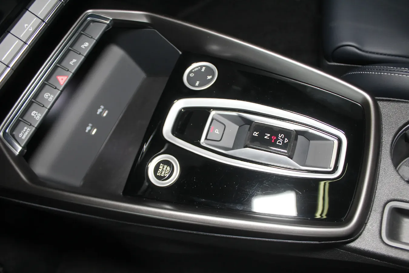 2025 Audi A3 1.5T 160HP L4 7DCT,autocango,china used car exporter,china ev exporter,chinese used car exporter,chinese used ev exporter