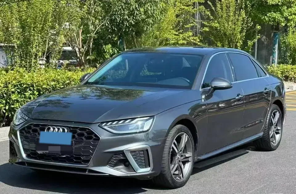 2020 Audi A4L 2.0T 190HP L4 7DCT