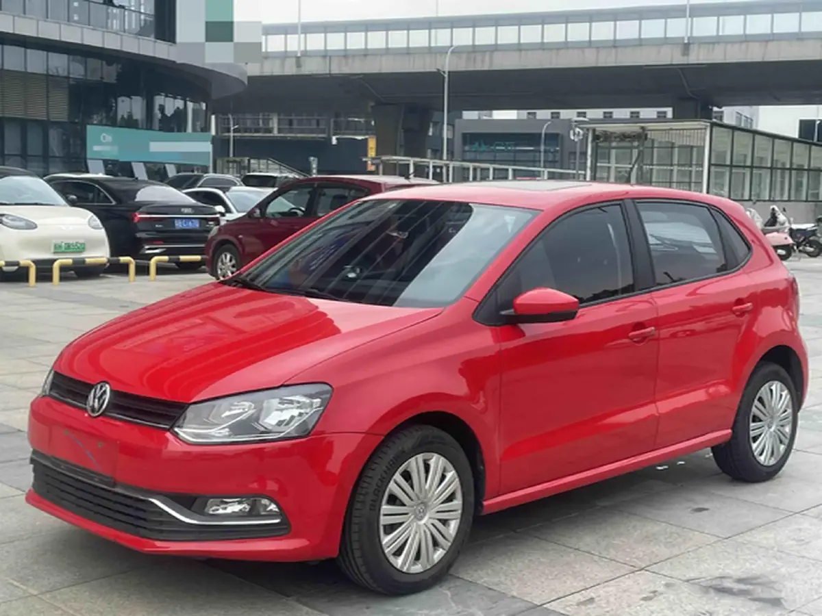 2016 Volkswagen Polo 1.6L 110HP L4 6AT