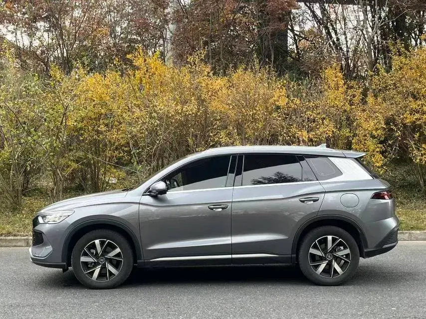 2023 BYD SONG thumbnail 3