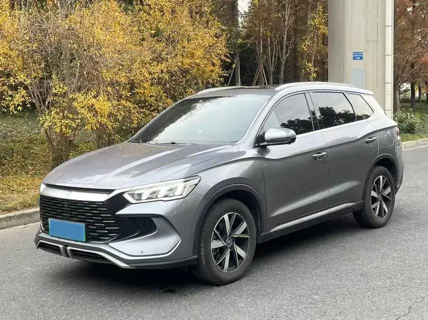 2023 BYD SONG view 1