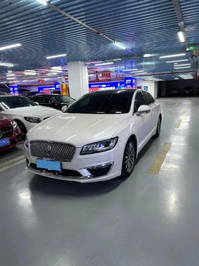 2020 Lincoln MKZ 2.0T 196HP L4 6AT