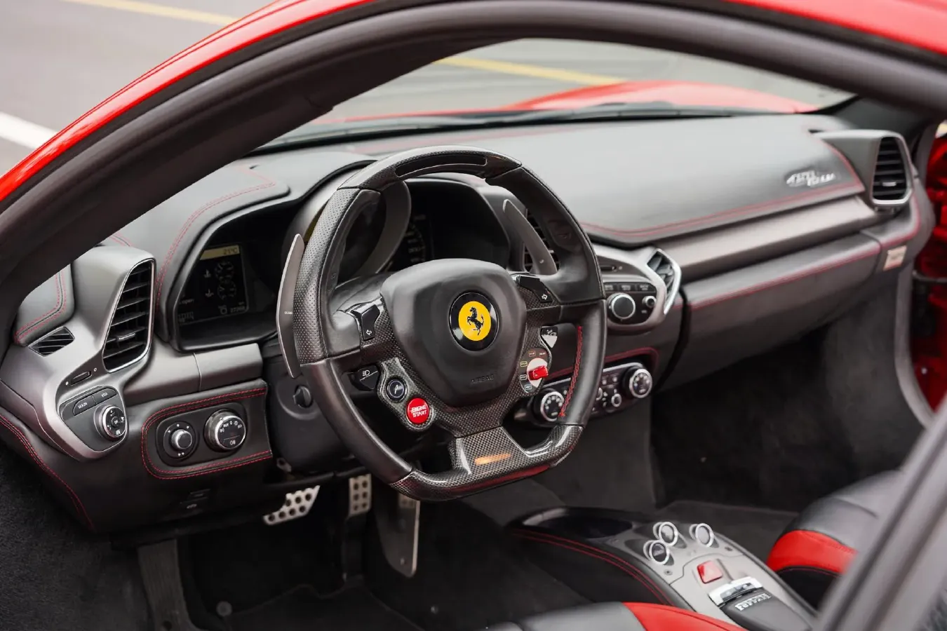 2011 Ferrari 458 4.5L 570HP V8 7DCT,autocango,china used car exporter,china ev exporter,chinese used car exporter,chinese used ev exporter