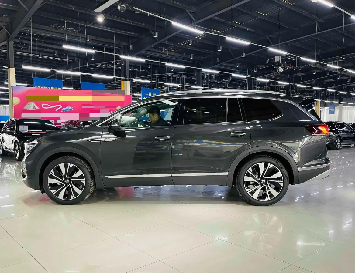 2025 Volkswagen Talagon 2.0T 220HP L4 7DCT,autocango,china used car exporter,china ev exporter,chinese used car exporter,chinese used ev exporter