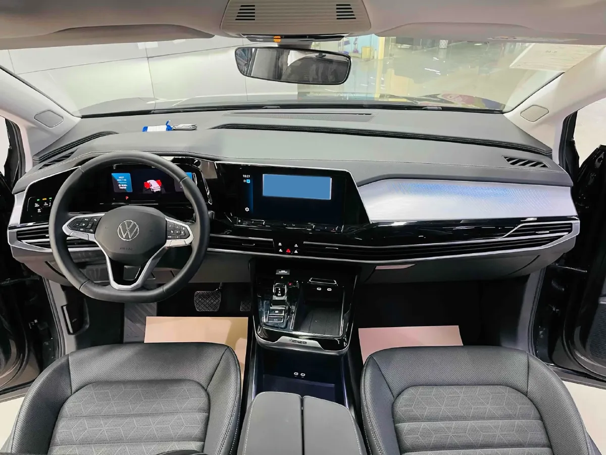 2025 Volkswagen Talagon 2.0T 220HP L4 7DCT,autocango,china used car exporter,china ev exporter,chinese used car exporter,chinese used ev exporter