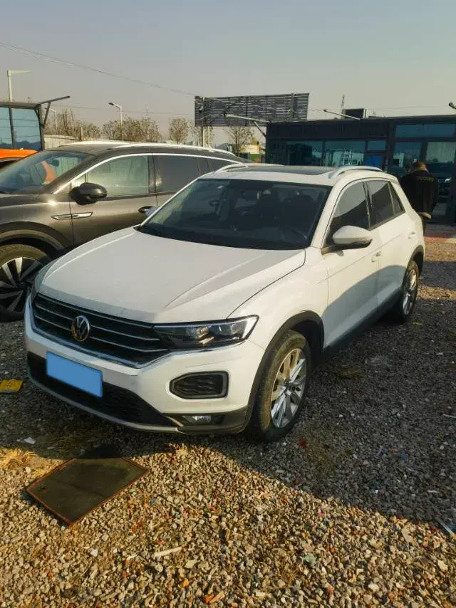 2021 Volkswagen T-Roc 1.4T 150HP L4 7DCT