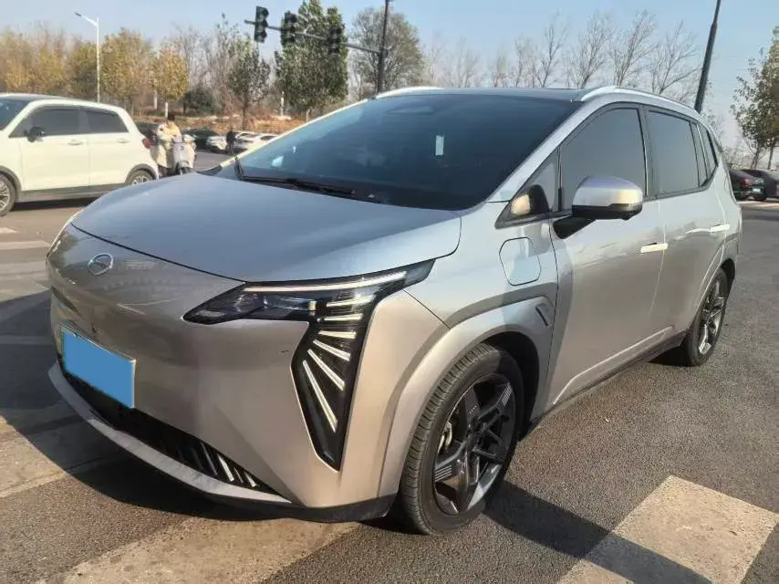 2023 Everus VE-1 BEV 61.3KWH