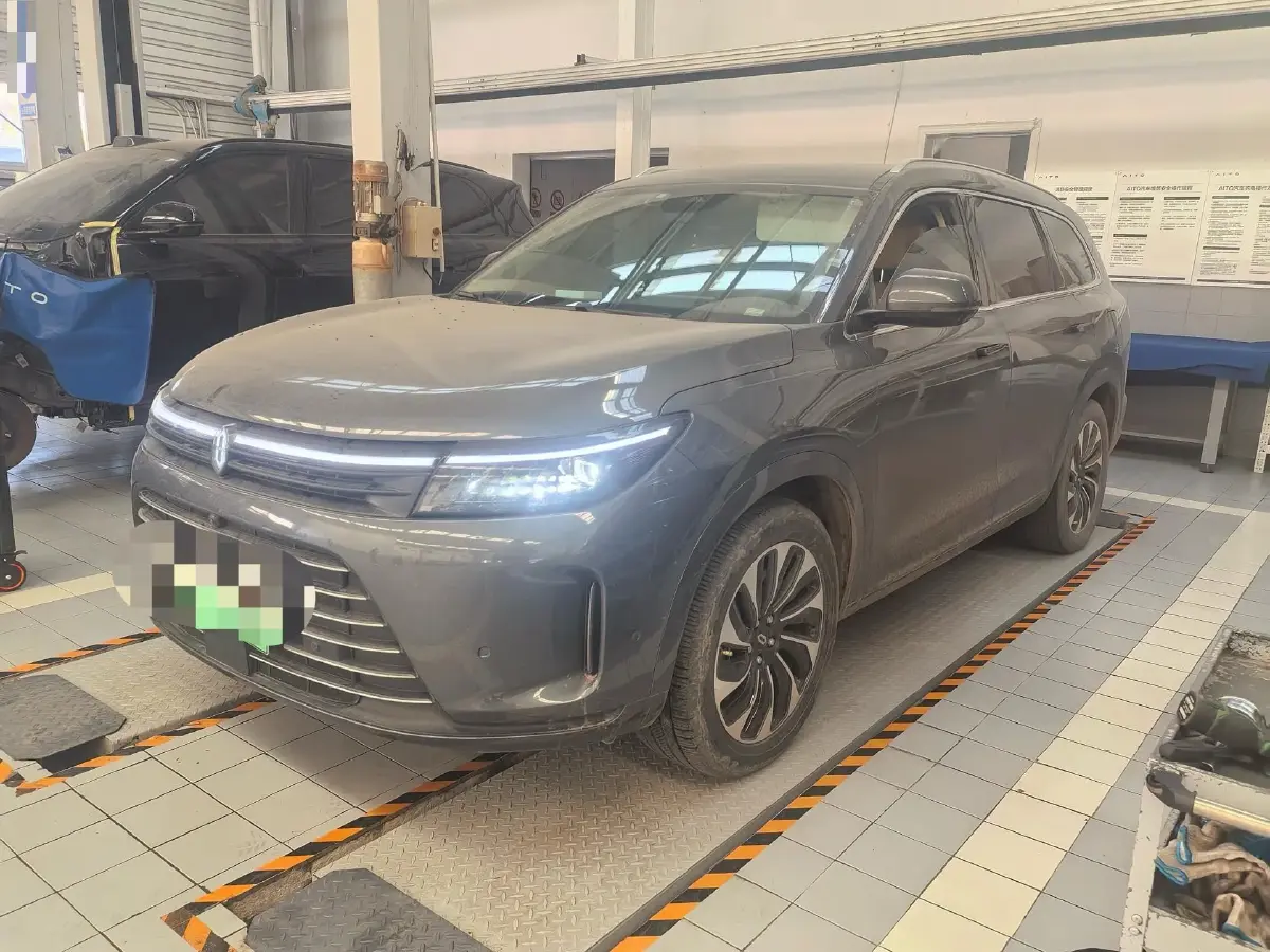 2023 AITO AITO M5 1.5T 152HP L4 REEV 40KWH