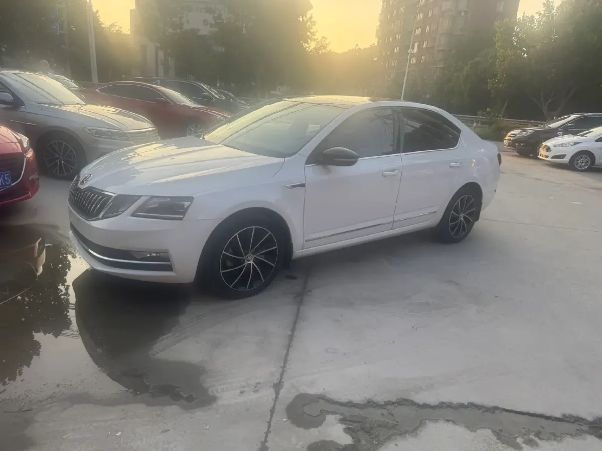 2020 Skoda Octavia 1.4T 150HP L4 7DCT